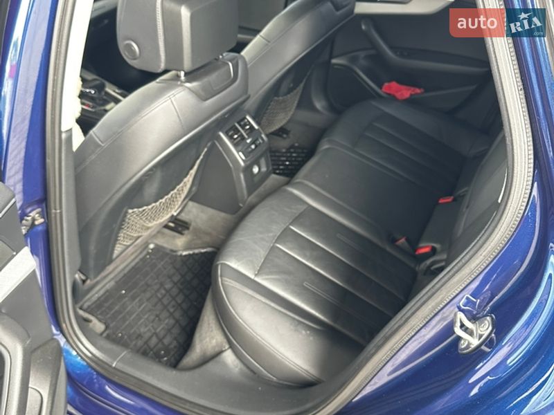 Седан Audi A4 2016 в Дніпрі