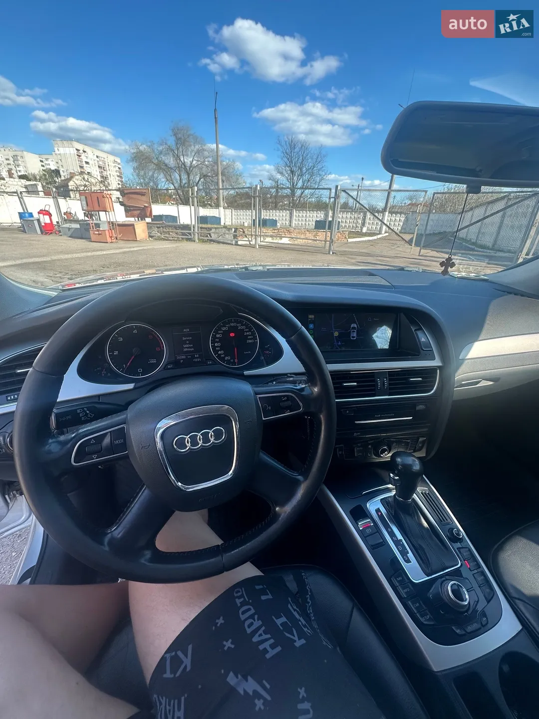 2011 Audi A4 - мініатюра 11