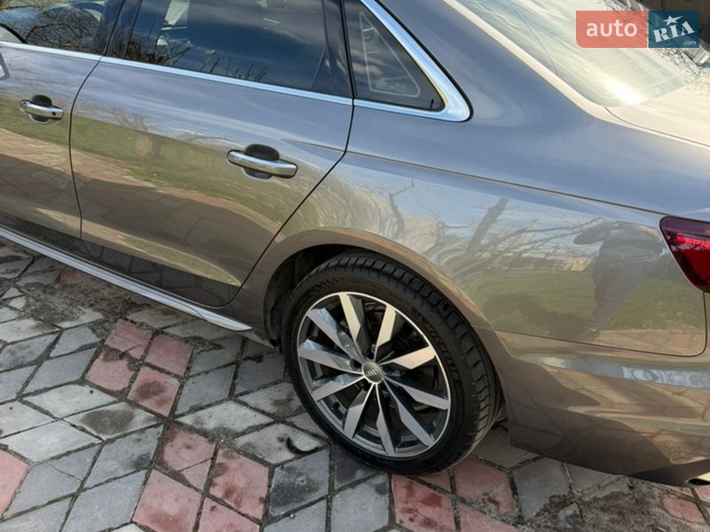 Седан Audi A4 2022 в Бердичеве