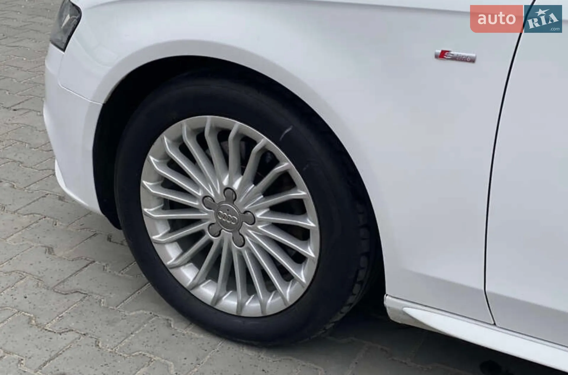 2011 Audi A4 - мініатюра 18