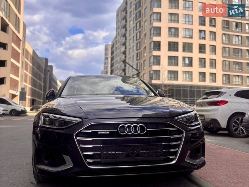 Седан Audi A4 2021 в Львове