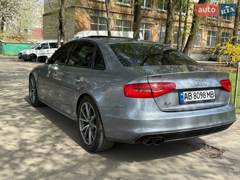 Седан Audi A4 2014 в Хмельницком
