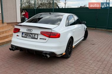 Седан Audi A4 2015 в Львове