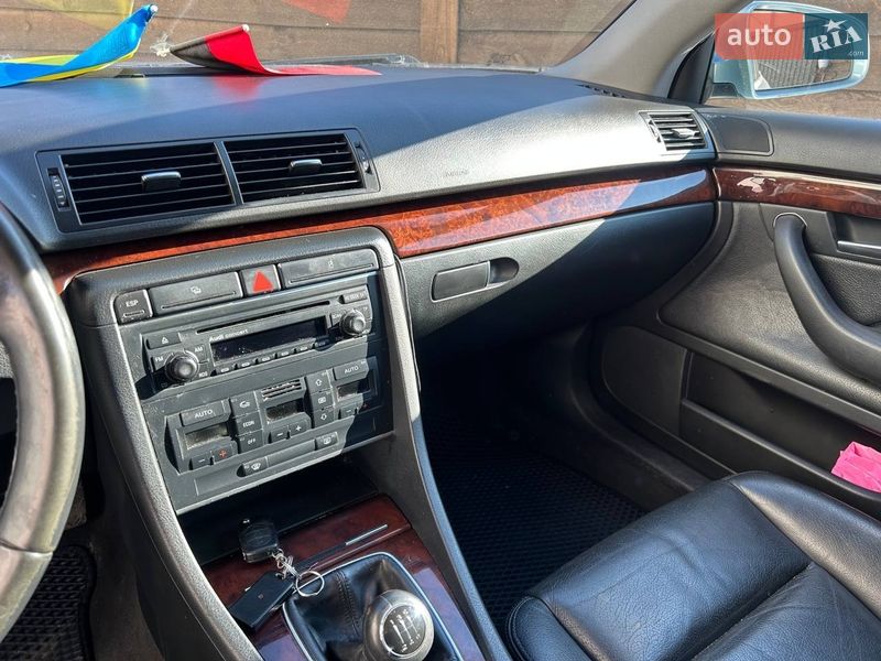 Седан Audi A4 2004 в Києві