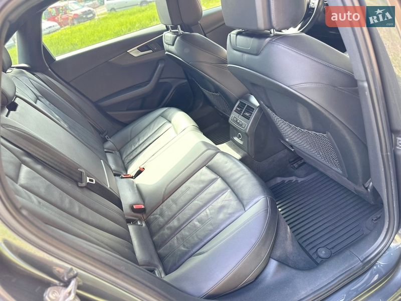 Седан Audi A4 2017 в Виннице