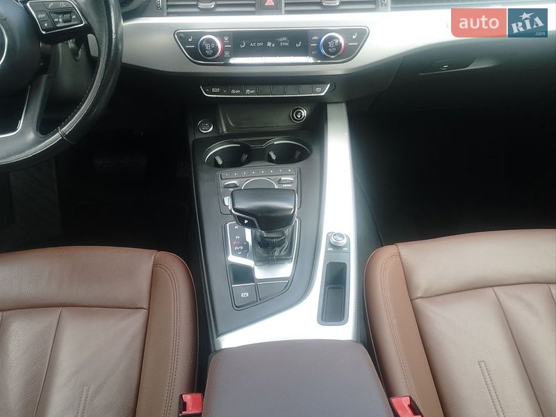 Седан Audi A4 2016 в Киеве
