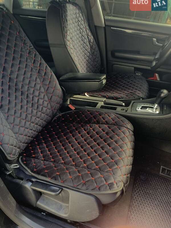 Седан Audi A4 2002 в Ржищеве