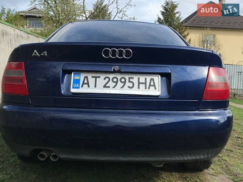 Седан Audi A4 1998 в Лесном Хлебичине