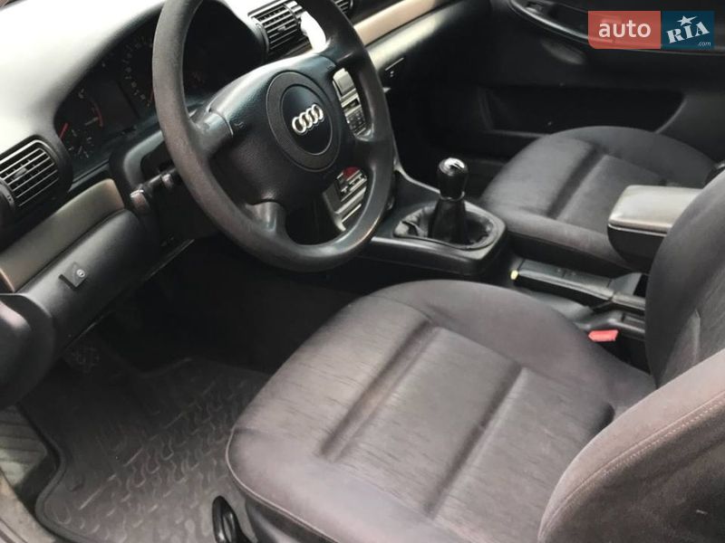 Седан Audi A4 1998 в Лесном Хлебичине
