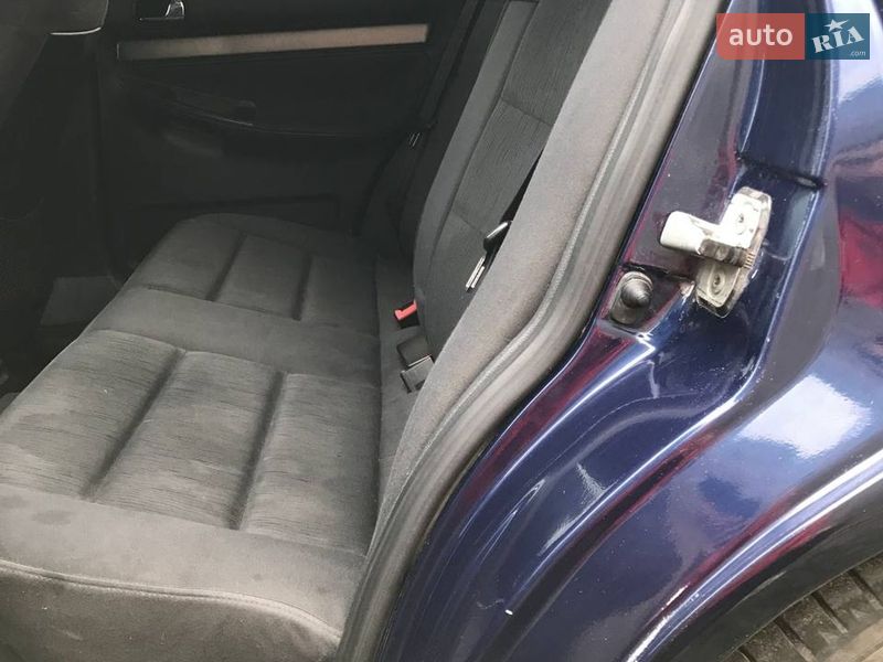 Седан Audi A4 1998 в Лесном Хлебичине