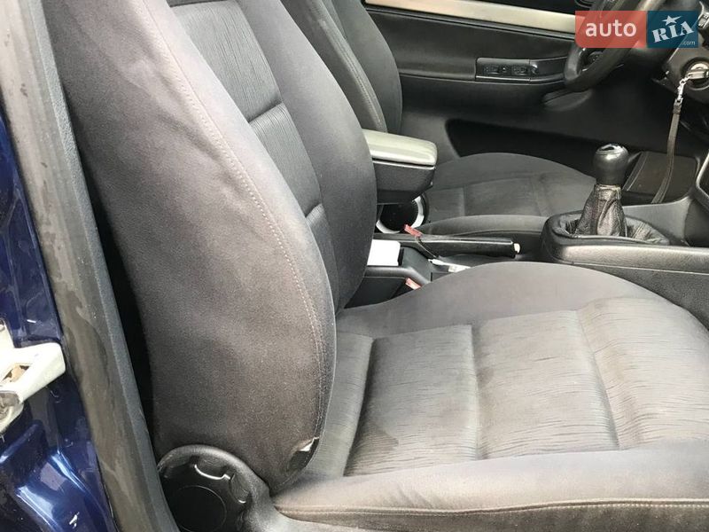 Седан Audi A4 1998 в Лесном Хлебичине
