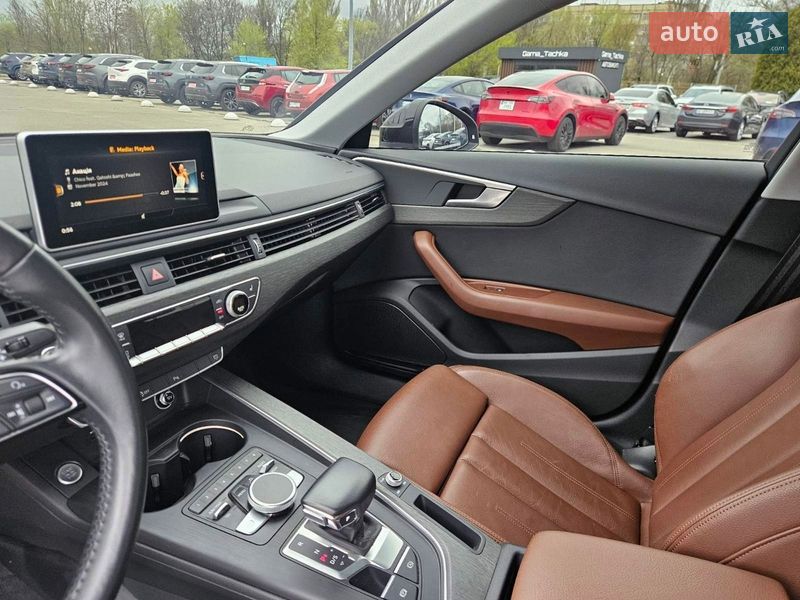 Седан Audi A4 2018 в Днепре