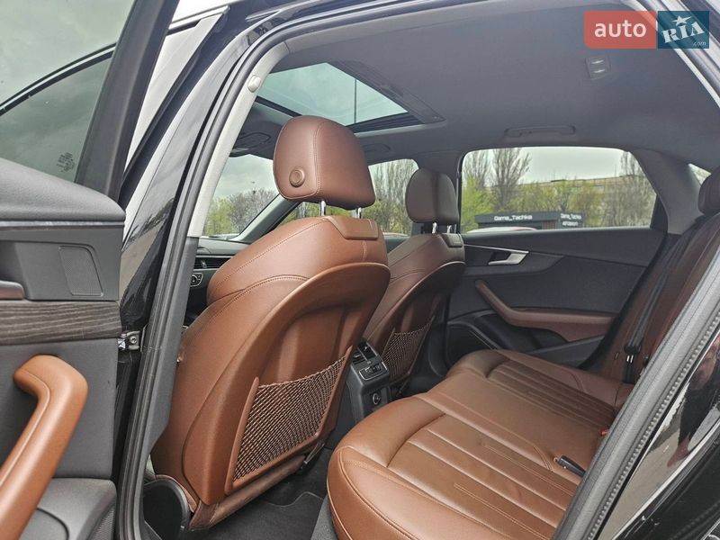 Седан Audi A4 2018 в Днепре