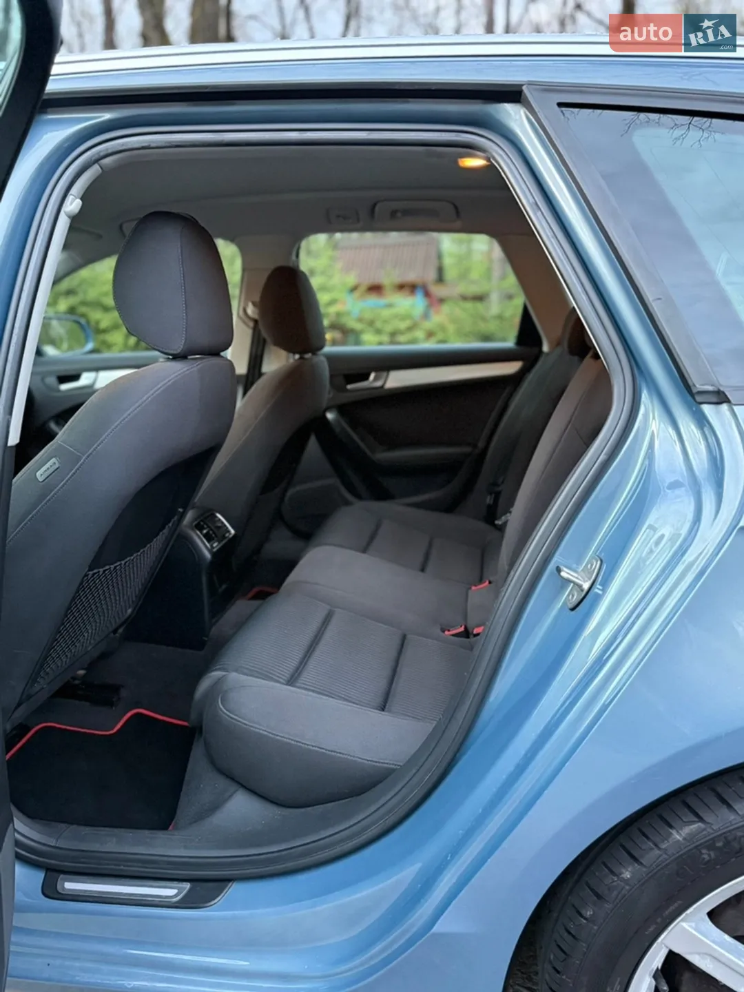 2010 Audi A4 - мініатюра 13