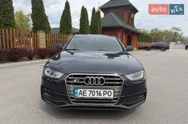 Седан Audi A4 2014 в Дніпрі
