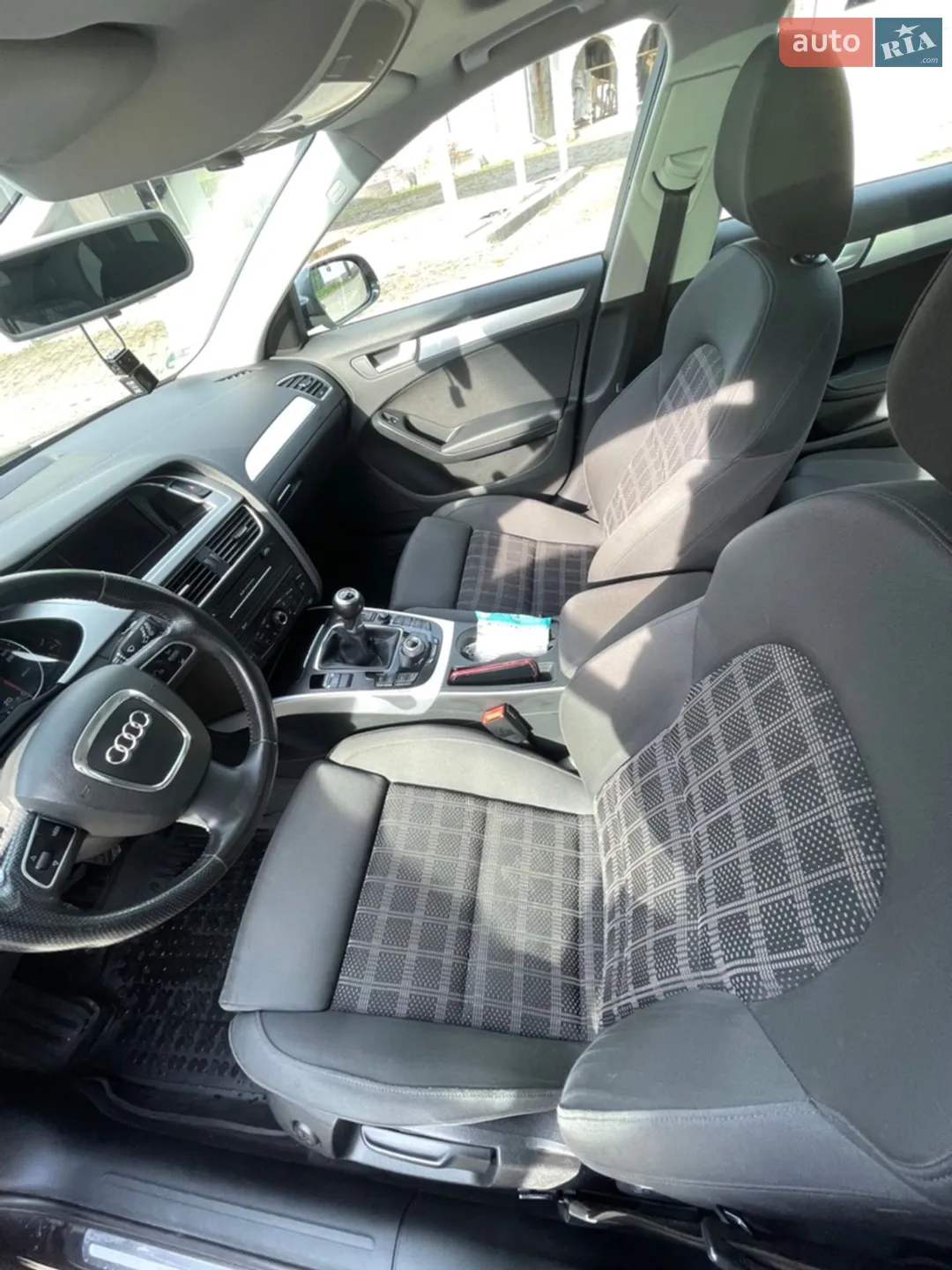 2011 Audi A4 - мініатюра 18