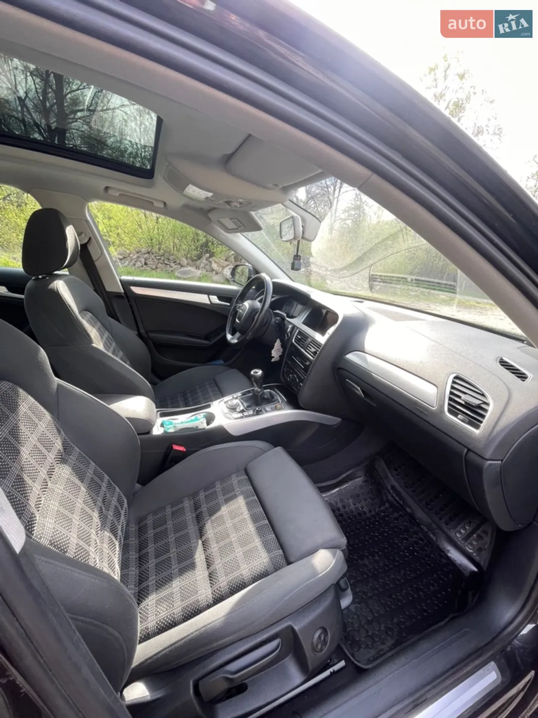 2011 Audi A4 - мініатюра 23