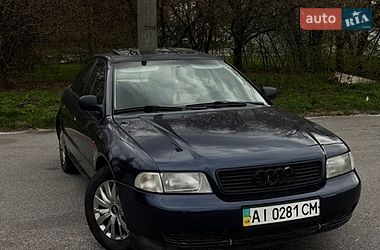 Седан Audi A4 1995 в Полтаве