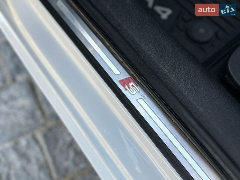 Седан Audi A4 2018 в Львове