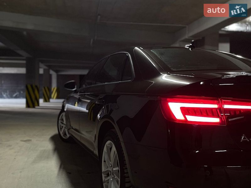 Седан Audi A4 2016 в Черновцах
