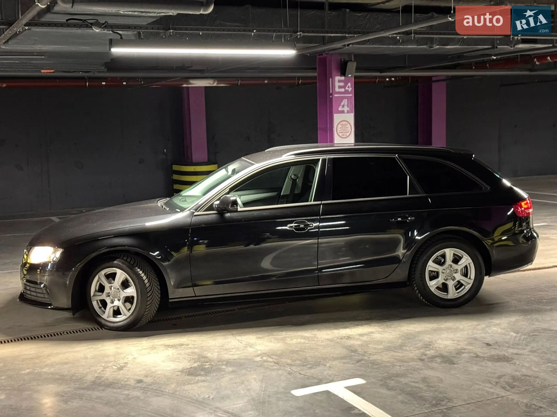 2010 Audi A4 - мініатюра 8