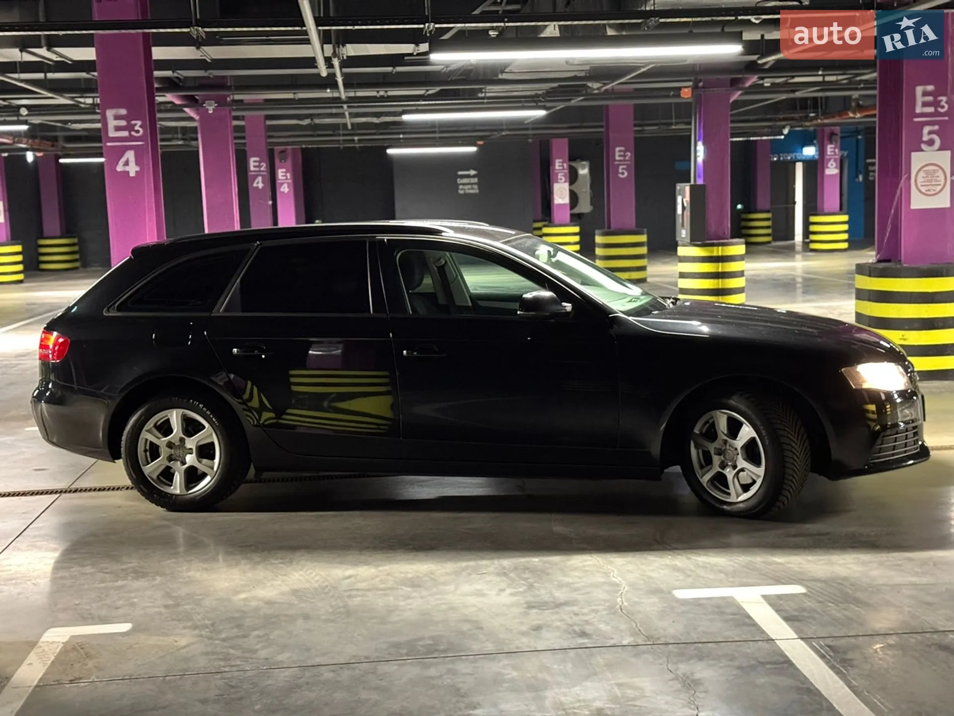 2010 Audi A4 - мініатюра 11