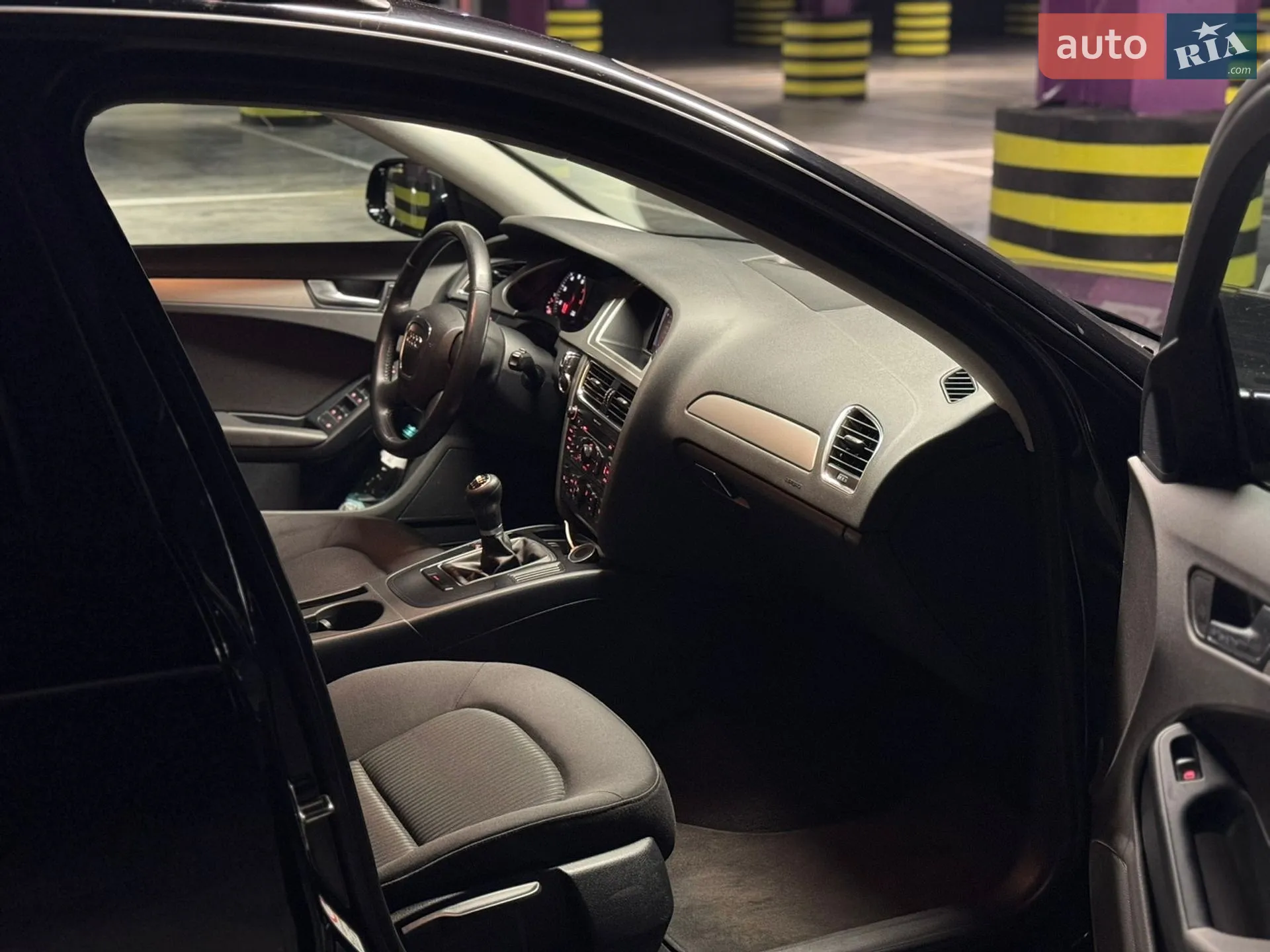2010 Audi A4 - мініатюра 41