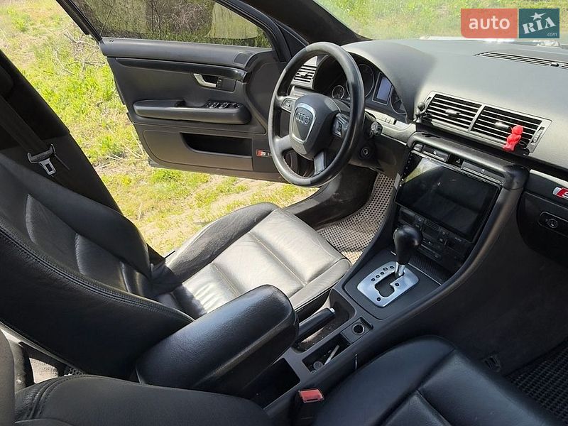 Седан Audi A4 2002 в Днепре