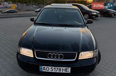 Седан Audi A4 1996 в Львові