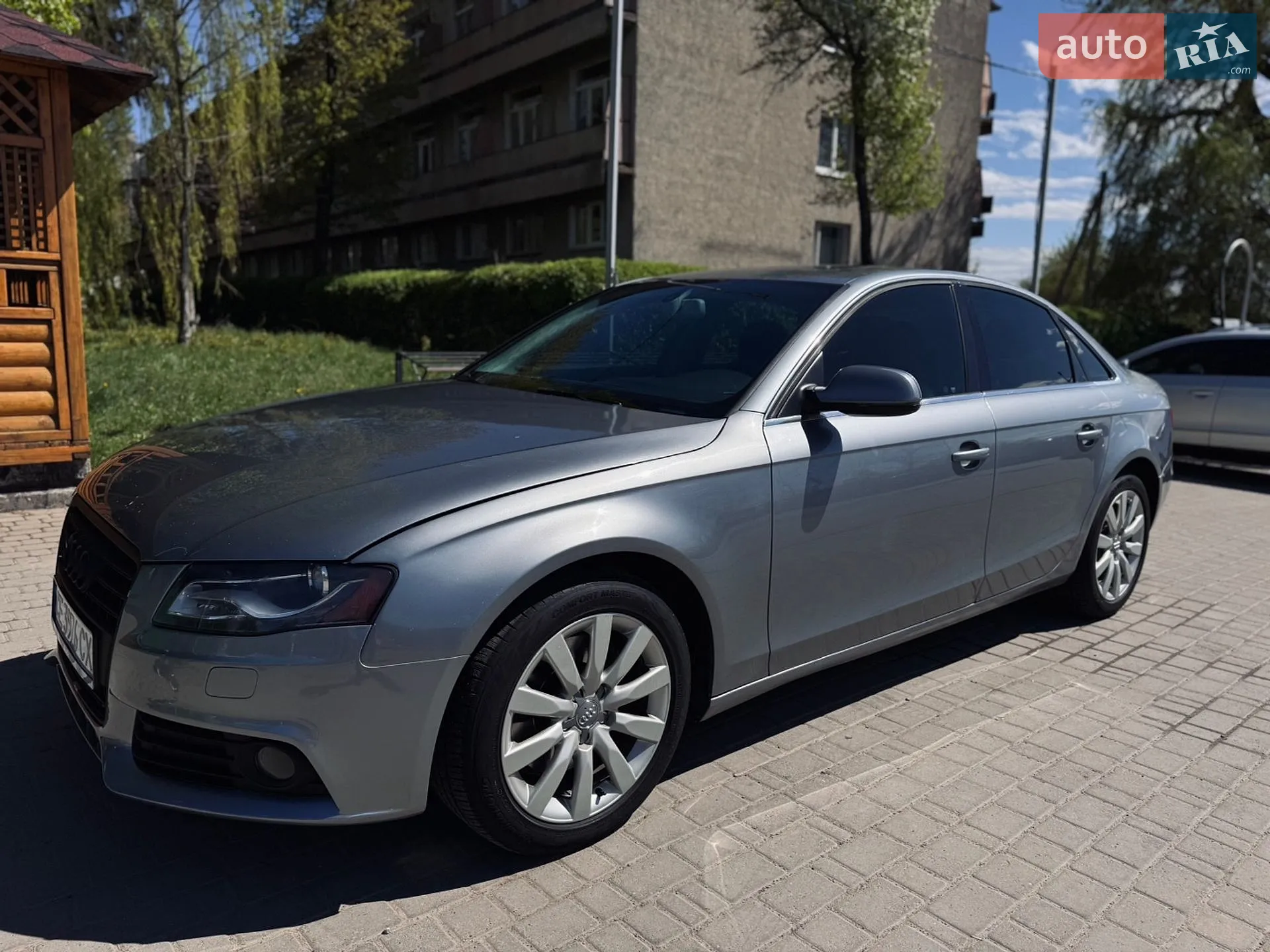 2010 Audi A4 - мініатюра 3