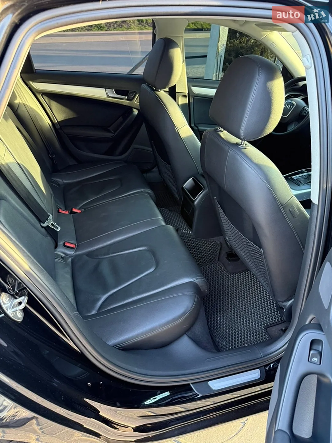 2010 Audi A4 - мініатюра 11