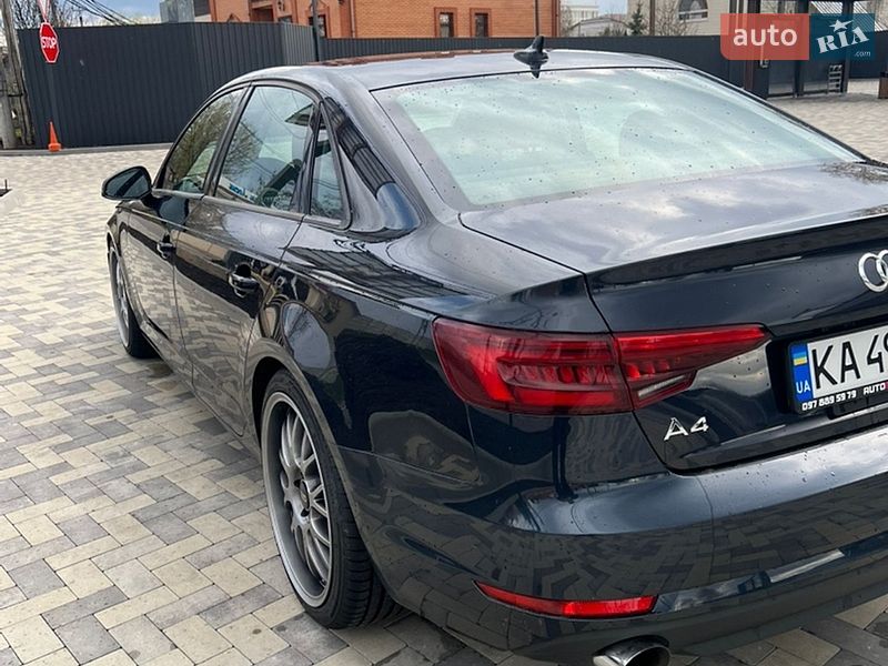 Седан Audi A4 2016 в Киеве
