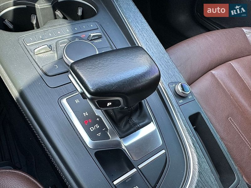 Седан Audi A4 2016 в Мукачево