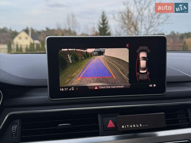 Седан Audi A4 2016 в Яворове
