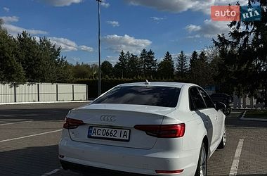Седан Audi A4 2016 в Луцке