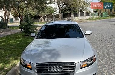 Седан Audi A4 2011 в Ужгороде