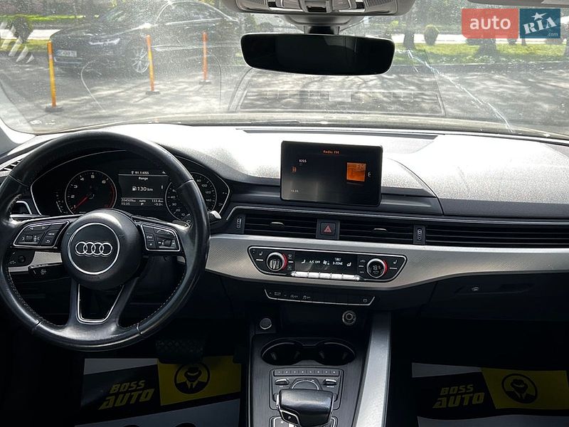 Седан Audi A4 2016 в Львове