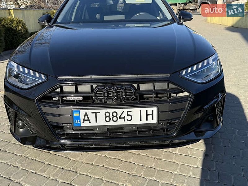 Седан Audi A4 2021 в Ивано-Франковске