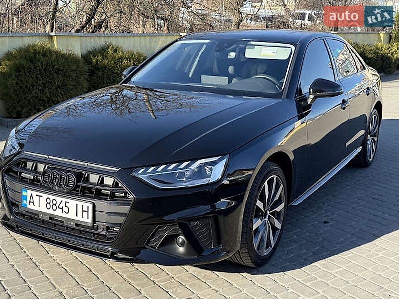 Седан Audi A4 2021 в Ивано-Франковске