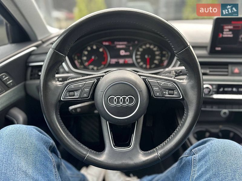 Седан Audi A4 2017 в Львове