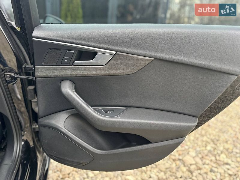 Седан Audi A4 2017 в Львове