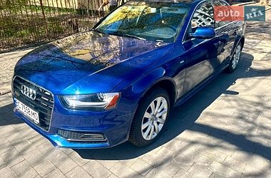 Седан Audi A4 2015 в Львові