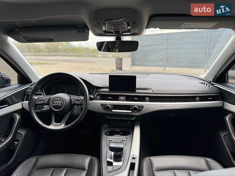 Седан Audi A4 2019 в Виннице