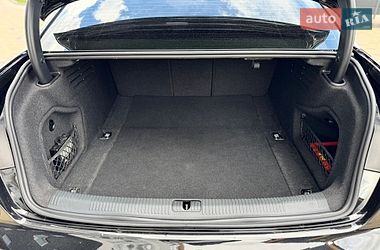 Седан Audi A4 2019 в Виннице