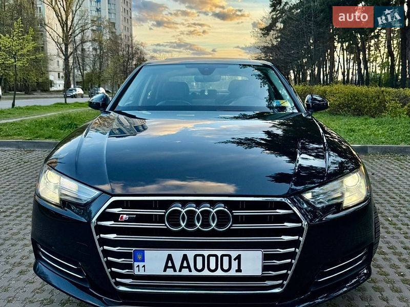 Седан Audi A4 2016 в Киеве