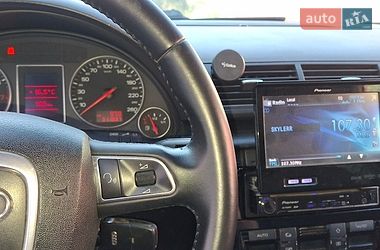 Седан Audi A4 2002 в Вишневому
