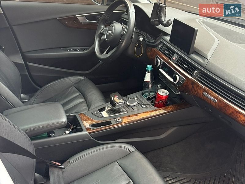 Седан Audi A4 2019 в Днепре
