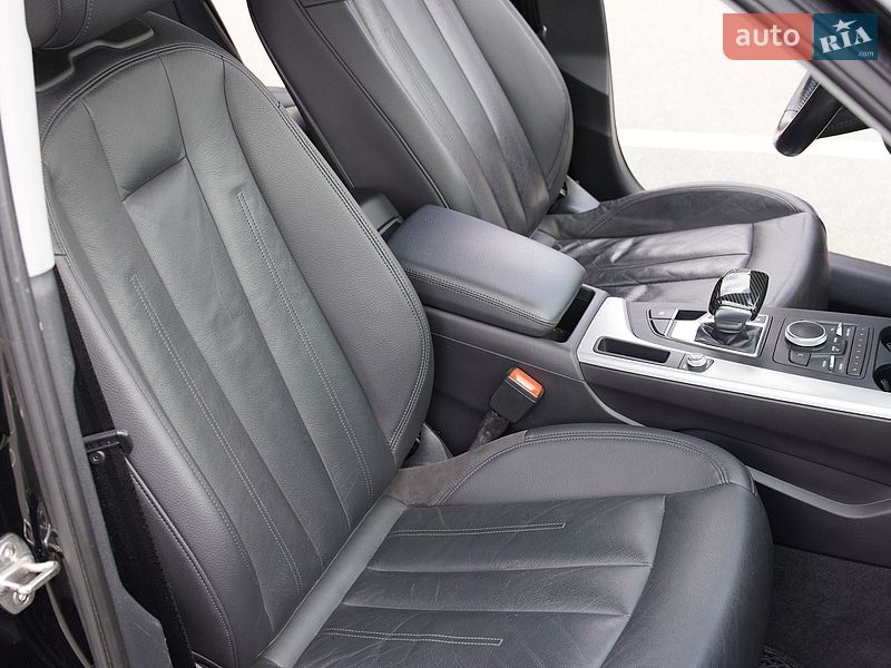 Седан Audi A4 2016 в Киеве