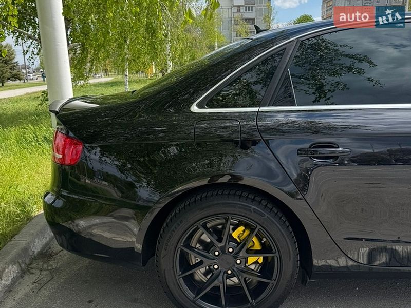 Седан Audi A4 2011 в Запоріжжі