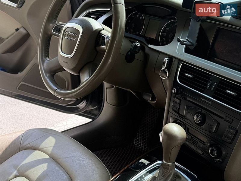 Седан Audi A4 2011 в Запоріжжі